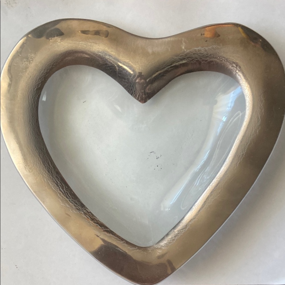 ANNIEGLASS :: 8”  “Heart” Glass Dish Platinum Silver Rim SIGNED CALIF USA